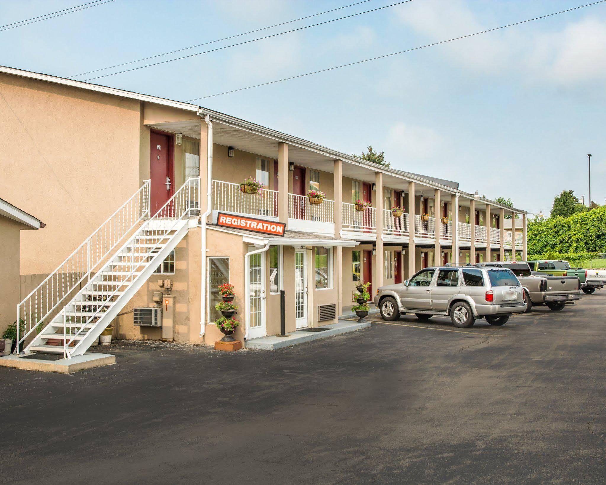 Econo Hospedaje Franklin Exterior foto